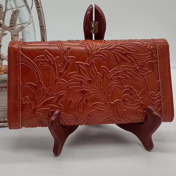 Women's Leather RFID Blocking Trifold Wallet with Embossed Design - Picture 7 of 9